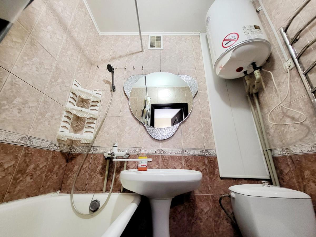 Квартира В Центрі Драгоманова 64,Поряд Центр Міста, Поля,Шпиталь, Швидка На Антоновича, 16Лікарня دنيبروبيتروفسك المظهر الخارجي الصورة